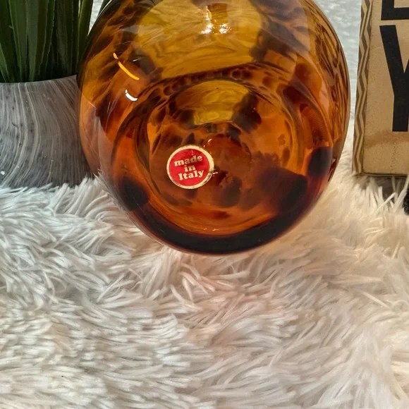 Made in Italy Tortoise Shell Design Decorative Vase - Picture 6 of 6